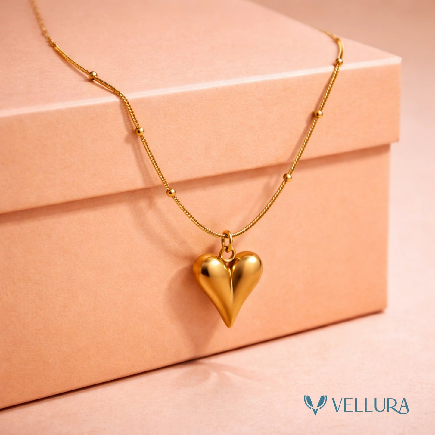 Minimal Gold Heart Necklace