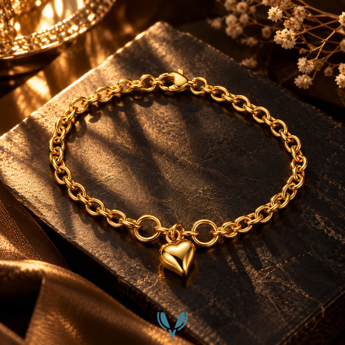 Gold Heart Charm Chain Bracelet vel-0001