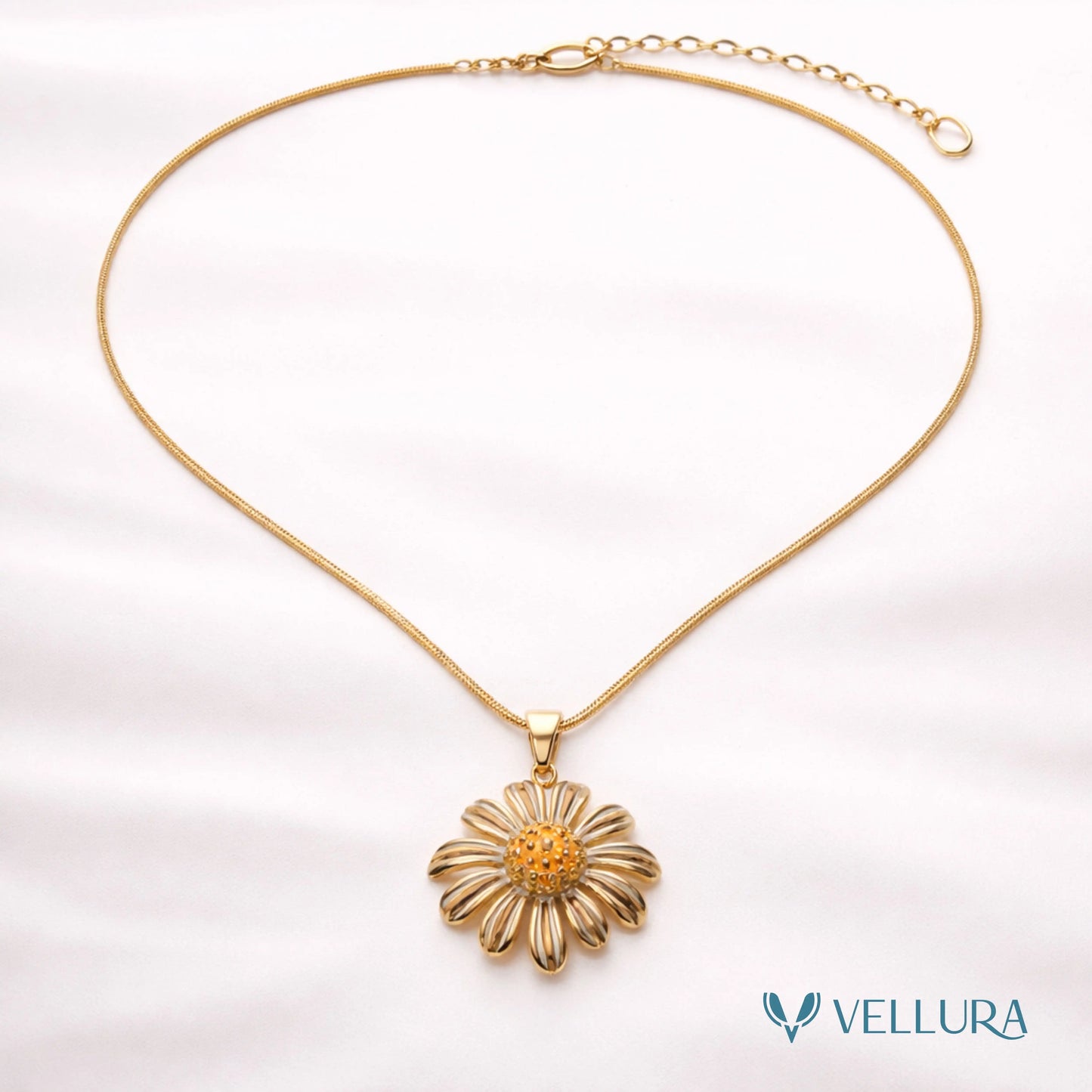Gold Daisy Flower Pendant Necklace