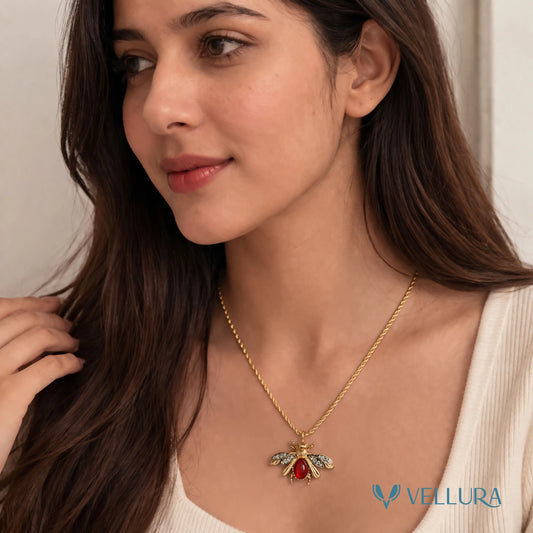 Luxury Bee Pendant Necklace