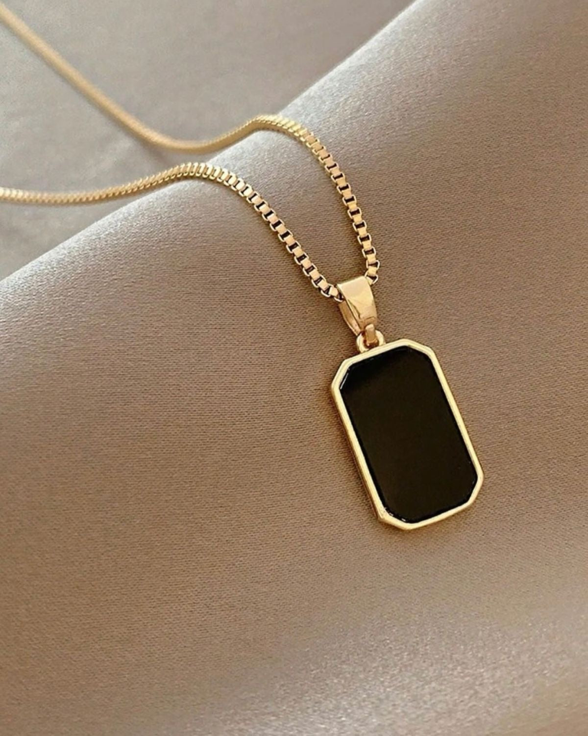 Black Onyx Unisex Pendant Necklace