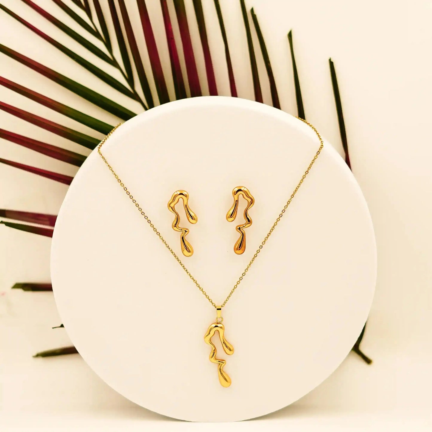 Elegant Abstract Gold Pendant & Earrings Set - Vellura Jewellery pendent