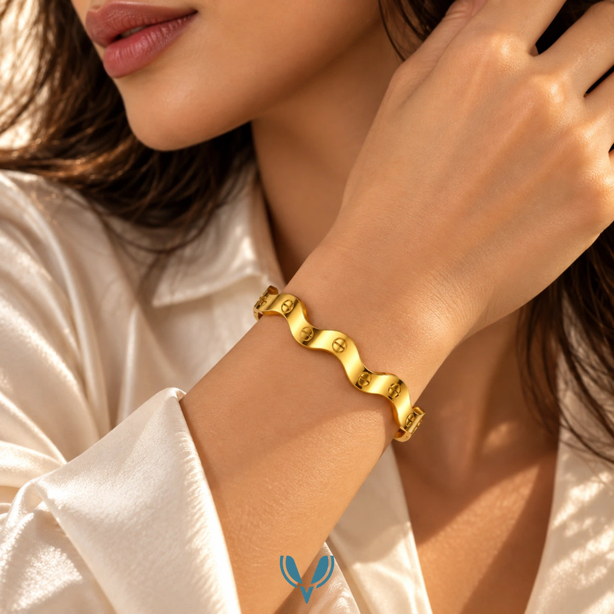 Gold Wave Screw Motif Bracelet