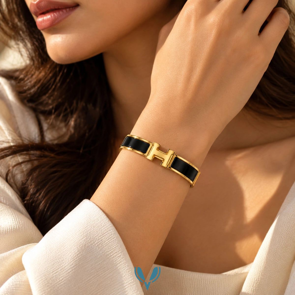 Gold H-Motif black Enamel Bracelet