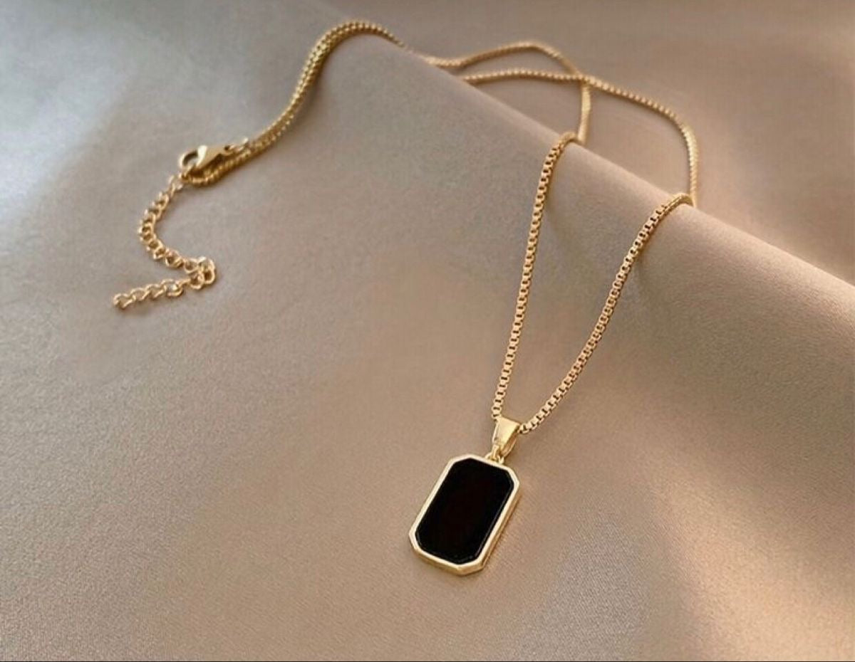 Black Onyx Unisex Pendant Necklace
