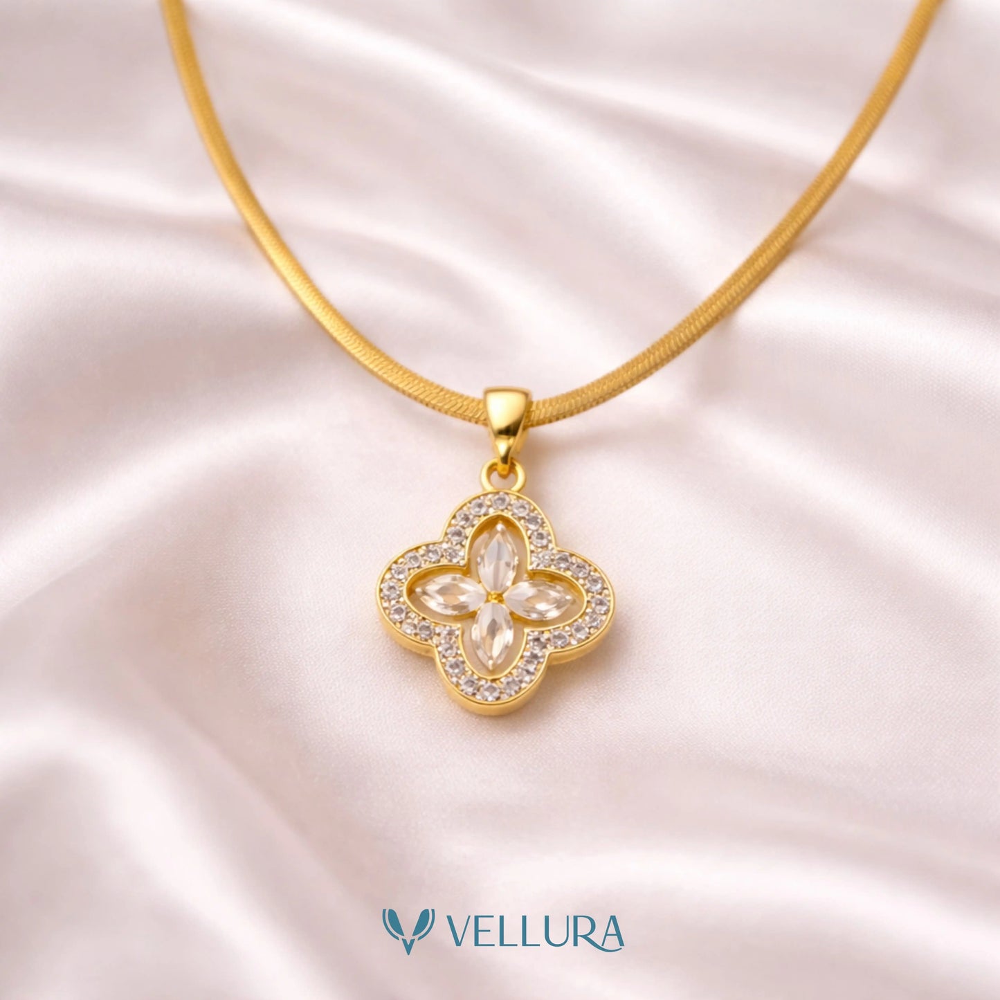 Clover Pendant Necklace-Studded1