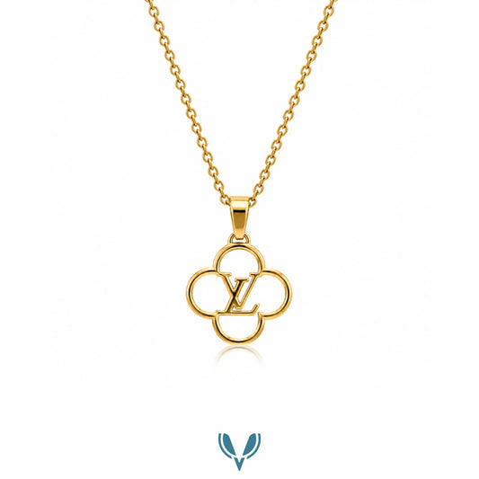 ŁV'; Clover Pendant Necklace