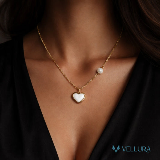 Heart Pendant Necklace with Pearl