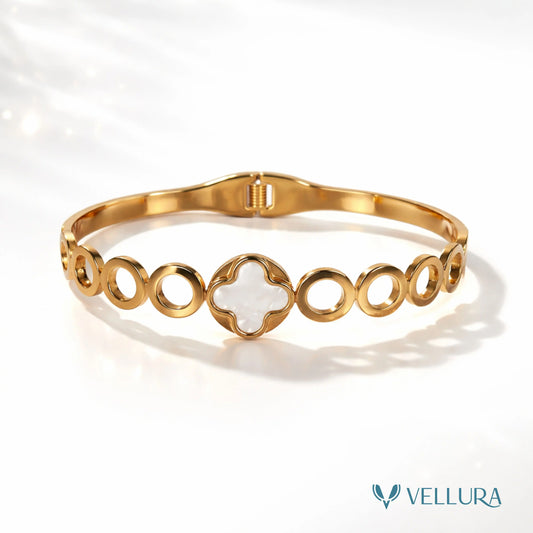White Clover link Gold Bracelet