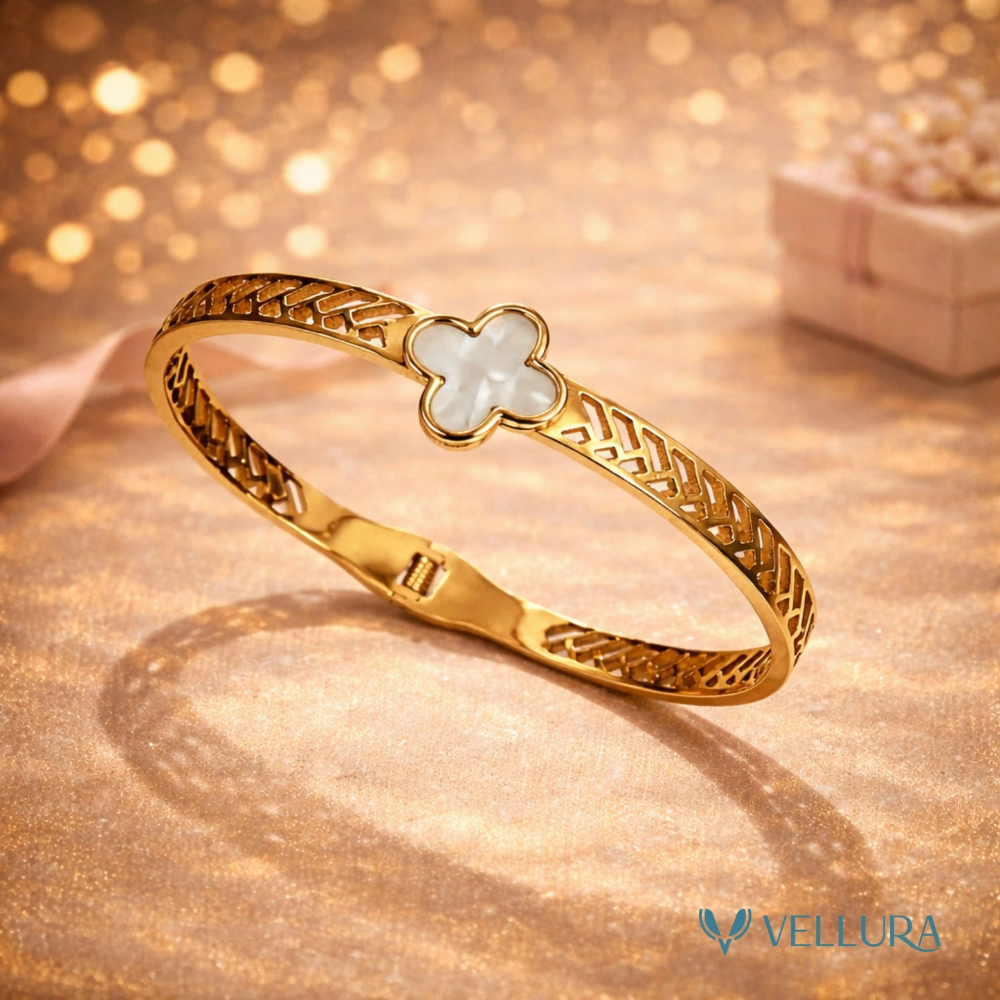 White Clover Gold Bracelet