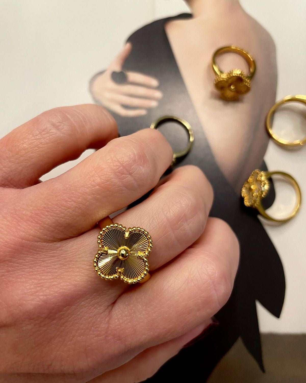 Clover Ring
