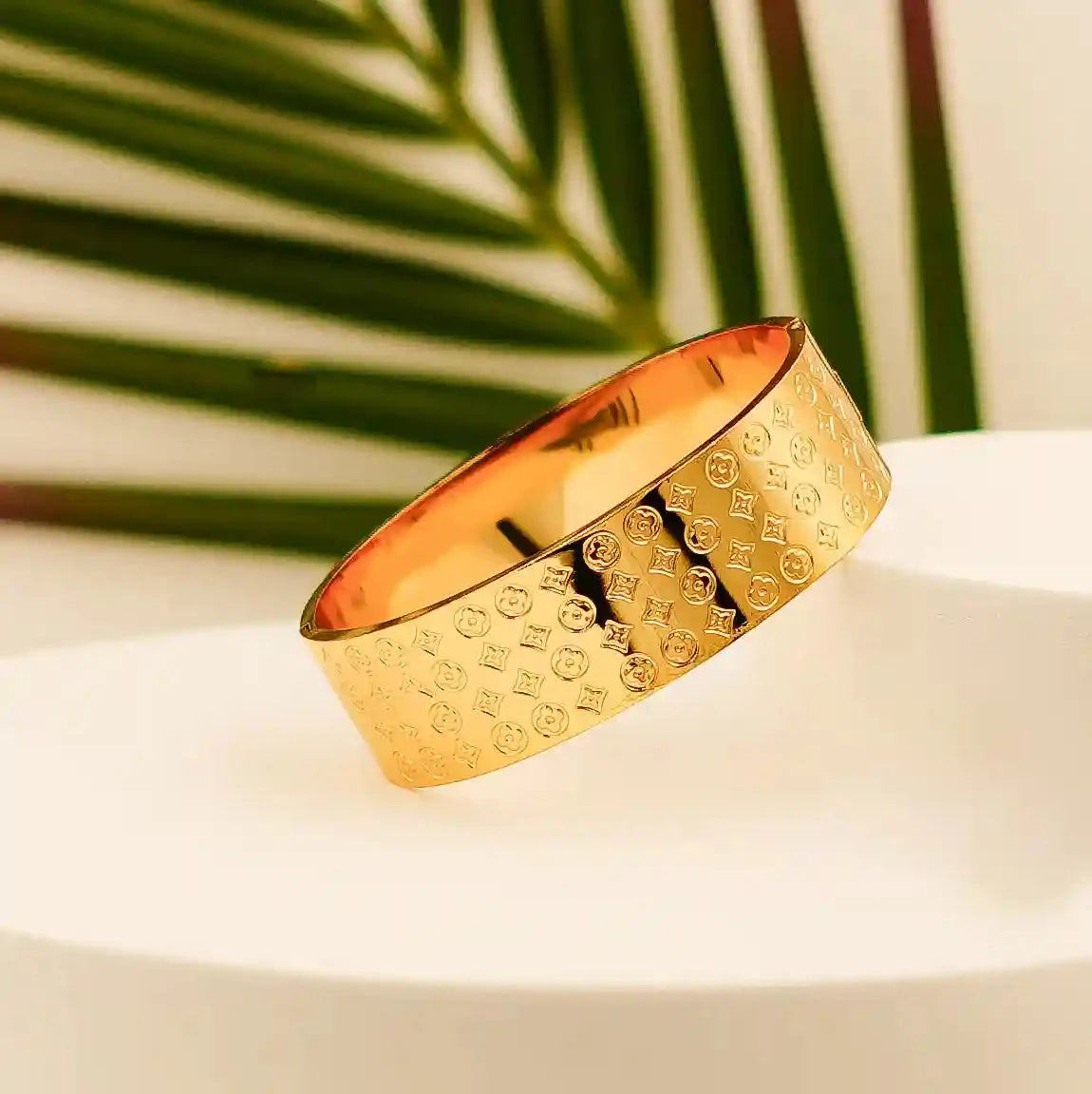 Luxury Gold Wide Bangle Bracelet - VelluraJewellery